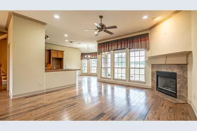 2300 E Emerald Bend Court, Granbury, TX 76049 - Photo 7
