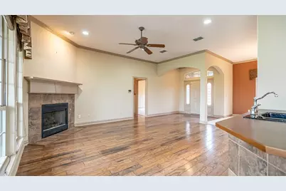 2300 E Emerald Bend Court, Granbury, TX 76049 - Photo 5