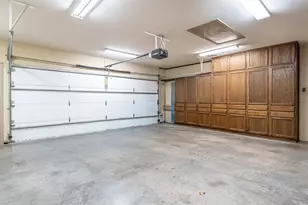 2300 E Emerald Bend Ct, Granbury, TX 76049 - Photo 27