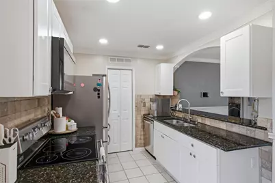 2326 Idlewood Drive, Arlington, TX 76014 - Photo 9