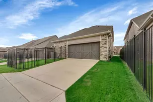 8300 Bethpage Dr, McKinney, TX 75070 - Photo 27