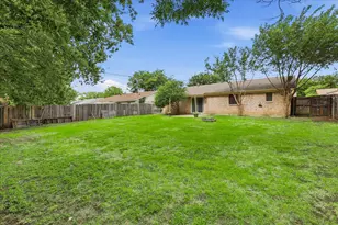 6540 Bernadine Dr, Watauga, TX 76148 - Photo 15