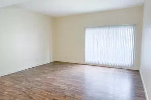 10440 High Hollows Dr, Dallas, TX 75230 - Photo 5