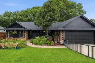 304 Cherry St, Weatherford, TX 76086 - Photo 1