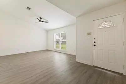 3013 Majestic Court, Garland, TX 75040 - Photo 9