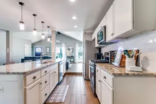 716 Thousand Oaks Dr, Hurst, TX 76054 - Photo 13