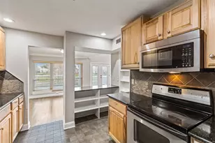906 Canal St, Irving, TX 75063 - Photo 11