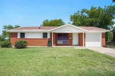 4801 Bellcrest Court, Fort Worth, TX 76135 - Photo 1
