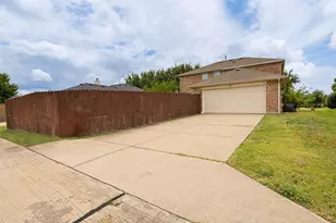 614 Hearthstone Dr, Lancaster, TX 75146 - Photo 23