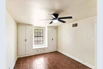 3700 Griggs Avenue, Fort Worth, TX 76119 - Photo 7
