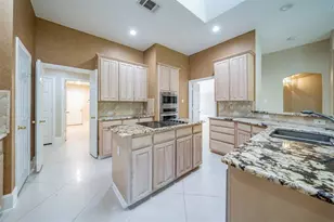 2231 Templeton Dr, Arlington, TX 76006 - Photo 9