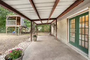 305 NE Todd St, Burleson, TX 76028 - Photo 25