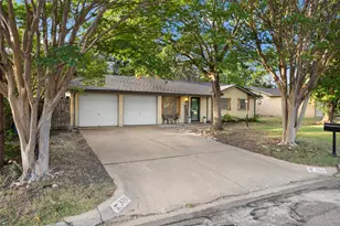 305 NE Todd St, Burleson, TX 76028 - Photo 31