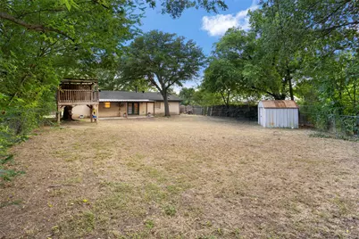 305 NE Todd Street, Burleson, TX 76028 - Photo 27