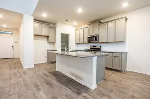 3235 Hunters Gln Dr, Aubrey, TX 76227 - Photo 11