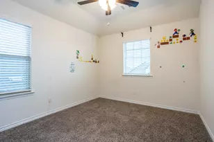 3235 Hunters Gln Dr, Aubrey, TX 76227 - Photo 25