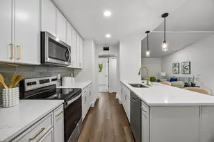 4639 Baystone Dr, Dallas, TX 75211 - Photo 9