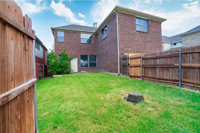 2439 Newcastle Bend, Irving, TX 75063 - Photo 3