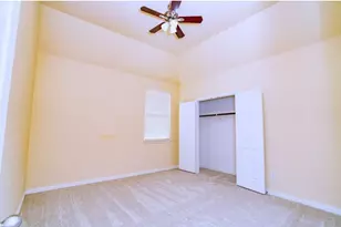 2439 Newcastle Bend, Irving, TX 75063 - Photo 17