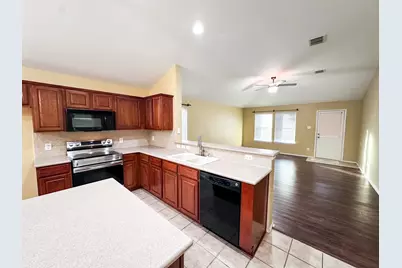 3252 Torio, Grand Prairie, TX 75054 - Photo 9