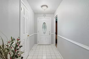 19007 White Bluff Dr, Whitney, TX 76692 - Photo 3