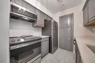 1307 Willoughby Ln, Arlington, TX 76011 - Photo 9