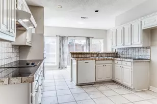13902 Preston Valley Pl, Dallas, TX 75240 - Photo 5