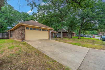 2119 Turf Club Drive, Arlington, TX 76017 - Photo 3