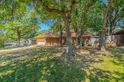 2119 Turf Club Drive, Arlington, TX 76017 - Photo 3
