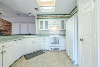 2119 Turf Club Drive, Arlington, TX 76017 - Photo 7