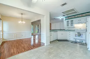 2119 Turf Club Dr, Arlington, TX 76017 - Photo 9