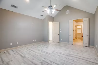 9704 Trinity Court, Granbury, TX 76049 - Photo 19