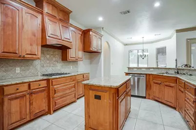 9704 Trinity Court, Granbury, TX 76049 - Photo 15