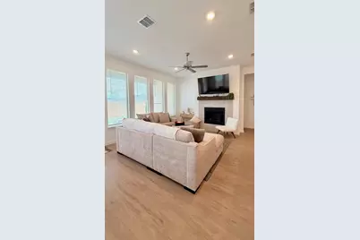1009 Blazin Bronco Trail, Fort Worth, TX 76052 - Photo 3