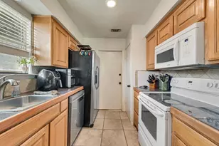 802 N Spears St, Alvarado, TX 76009 - Photo 9