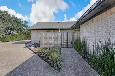 5963 River Bend Drive, Benbrook, TX 76132 - Photo 5