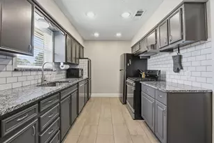 1514 College Pkwy, Lewisville, TX 75077 - Photo 11