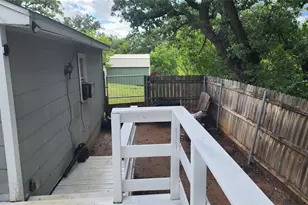 903 W Plummer St, Eastland, TX 76448 - Photo 31