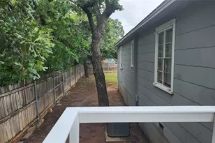 903 W Plummer St, Eastland, TX 76448 - Photo 21