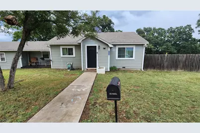 903 W Plummer Street, Eastland, TX 76448 - Photo 1