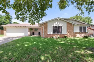 806 Ridgeway Rd, Joshua, TX 76058 - Photo 1
