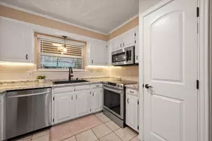 806 Ridgeway Rd, Joshua, TX 76058 - Photo 9