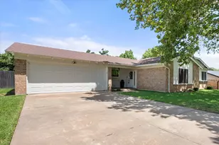 806 Ridgeway Rd, Joshua, TX 76058 - Photo 3