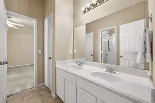 8492 Liverpool Ln, Frisco, TX 75036 - Photo 19