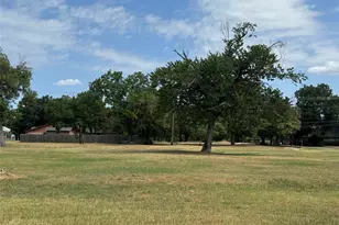 105 Smallwood Dr, Westworth Village, TX 76114 - Photo 1