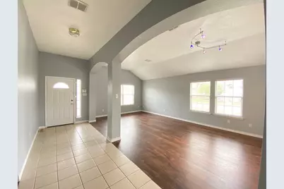 1328 Falcon Hollow, Cedar Hill, TX 75104 - Photo 3