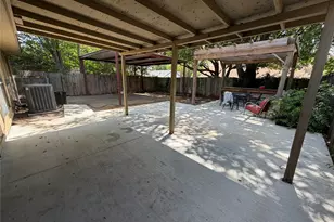 2907 Hilltop Dr, Euless, TX 76039 - Photo 25