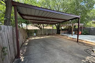 2907 Hilltop Dr, Euless, TX 76039 - Photo 3