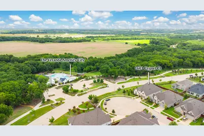 1601 Cygnet Court, Van Alstyne, TX 75495 - Photo 3