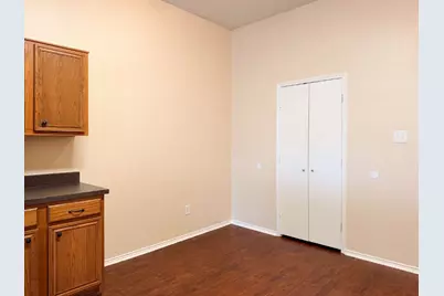 833 Edgehill Road, Burleson, TX 76028 - Photo 11